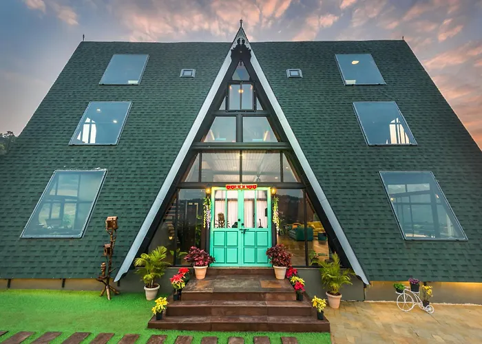 Saffronstays A Vantage, Panchgani - A Pyramid Shaped Unique Luxury Villa With Infinity Valley Views